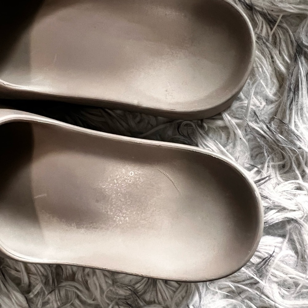 Balenciaga Tan Slide Sandals $56 size 11 *run small - Picture 3 of 4